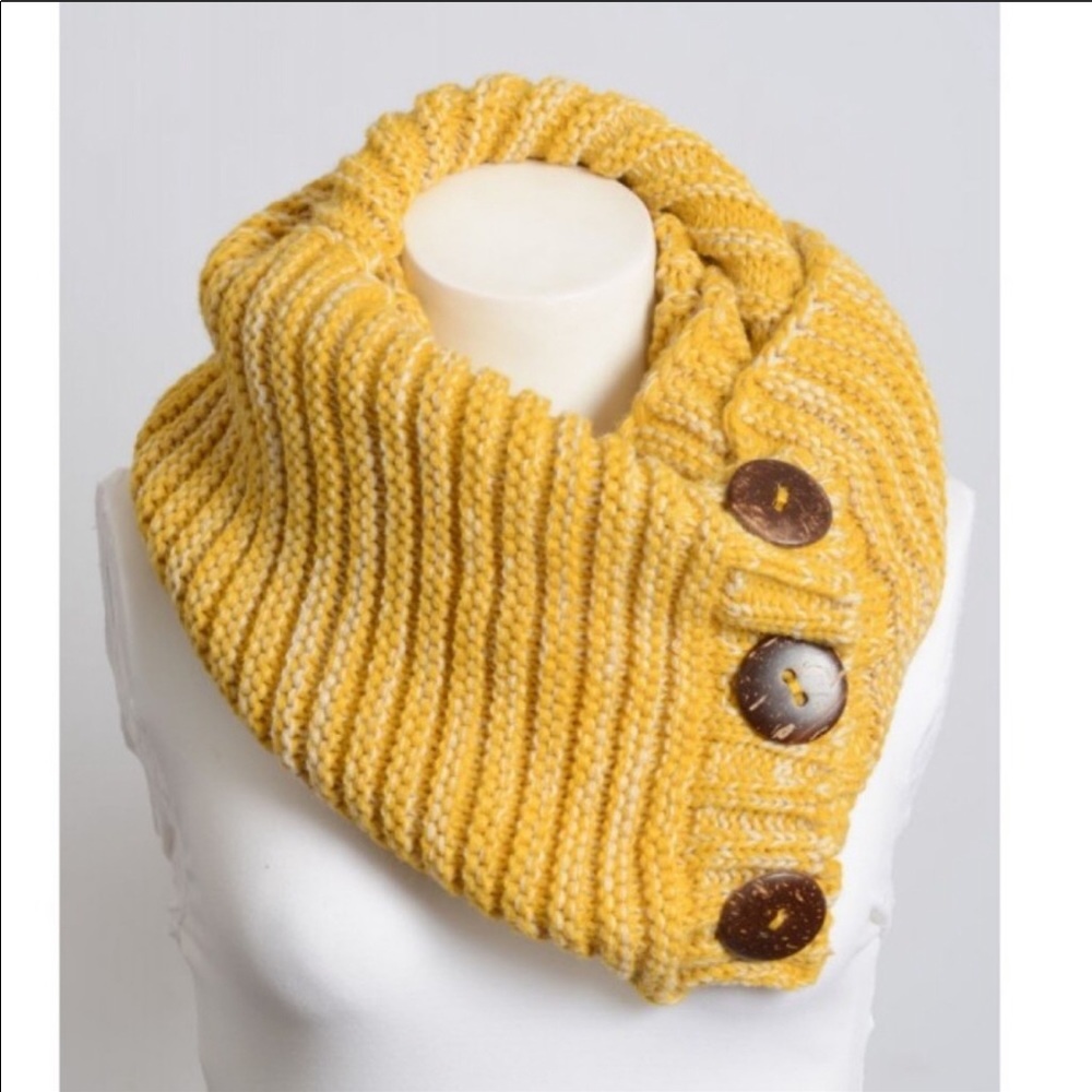 Chunky Knit Scarf shoulder neck Wrap button - Picture 7 of 8